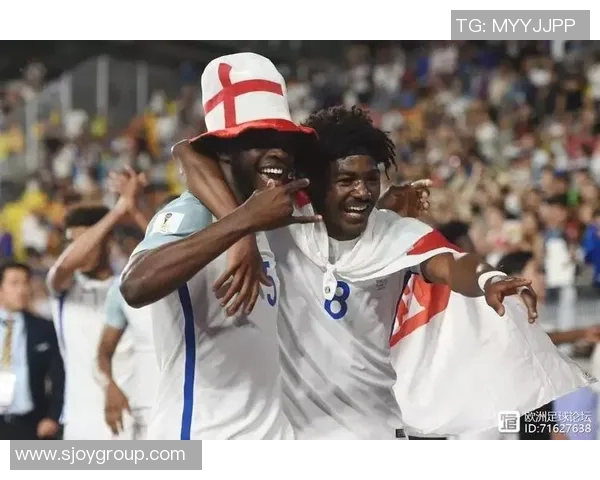 重庆足球队在联合会杯中的耐力展现与战术分析 重庆足球队在联合会杯中的耐力展现与战术分析