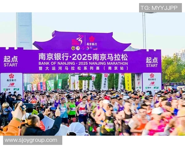 马拉松大满贯赛事中成都飞盘队展现卓越团队协作精神与竞技风采