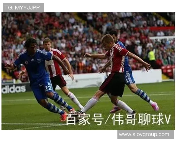 伯顿与曼斯菲的对决分析及比赛前瞻探讨