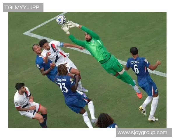 切尔西与巴黎圣日耳曼比赛裁判分析及争议判罚回顾