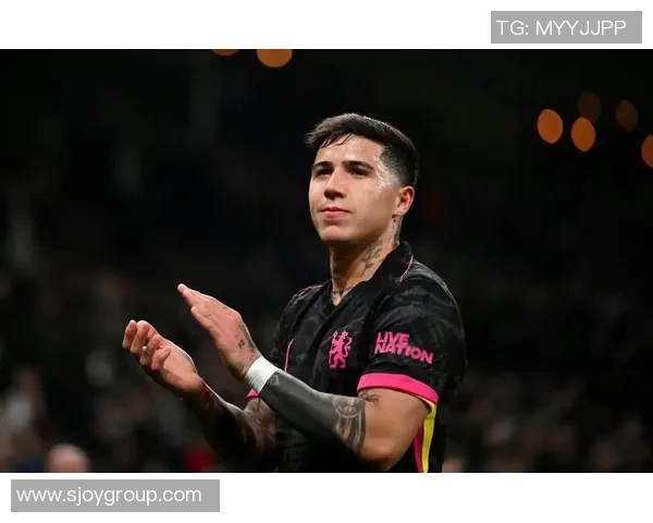 切尔西更衣室风波再起斯特林与恩佐训练场激烈冲突引发关注