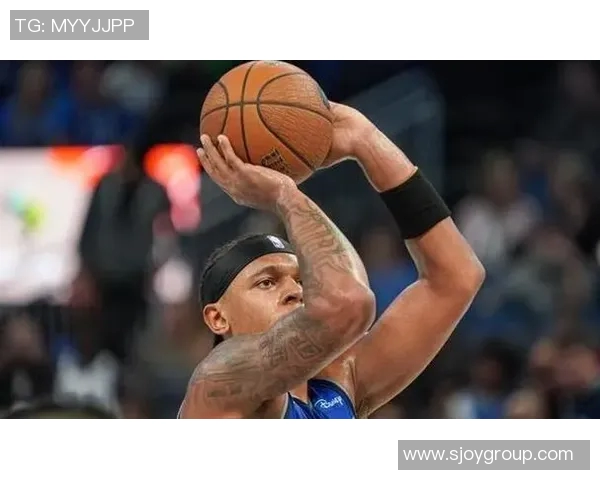 特雷杨的篮球之路:从新秀到全明星的成长与挑战 特雷杨的篮球之路:从新秀到全明星的成长与挑战