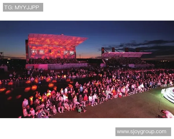 穆西亚拉的崛起之路：从青训小将到足球场上的璀璨明星