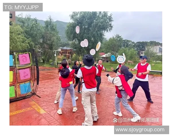 飞盘竞技的魅力：深入了解广州飞盘队的默契配合与战术运用