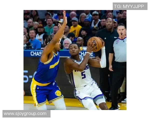 骑士与国王精彩对决高清全场回放尽享篮球盛宴 骑士与国王精彩对决高清全场回放尽享篮球盛宴