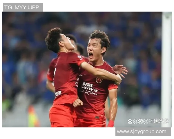 17赛季中超焦点战上港与申花激情对决再续城市德比传奇